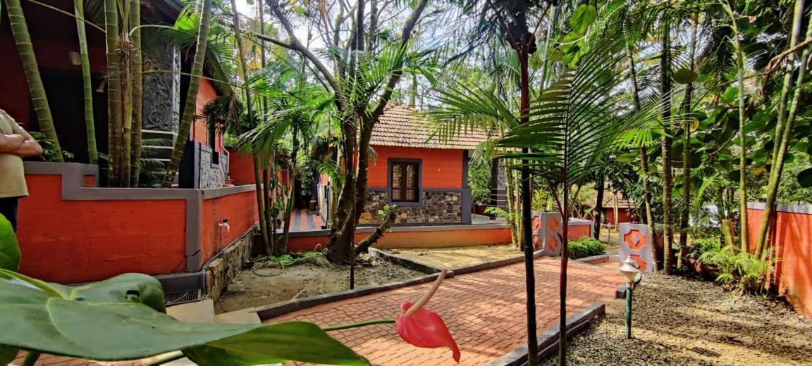 Clay Resort By Bestinn Leisure - Wayanad Padinjarathara Екстериор снимка